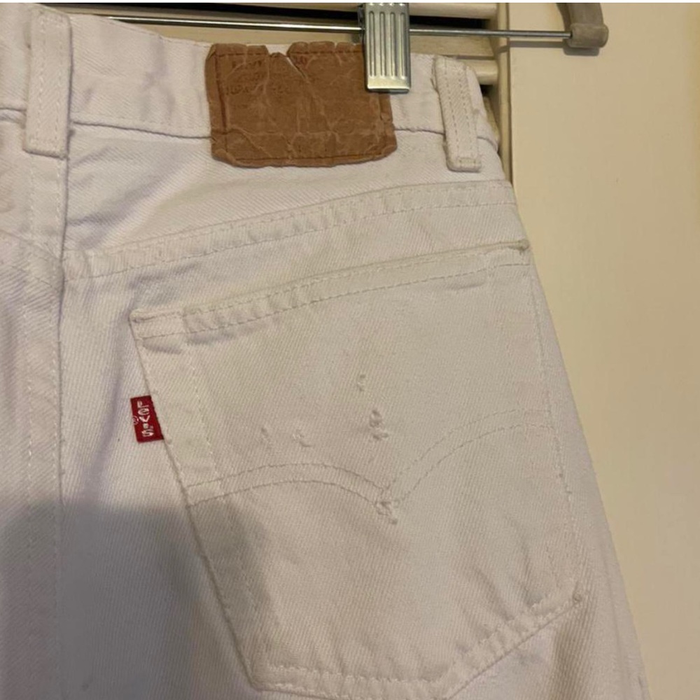 White vintage Levi’s Jeans